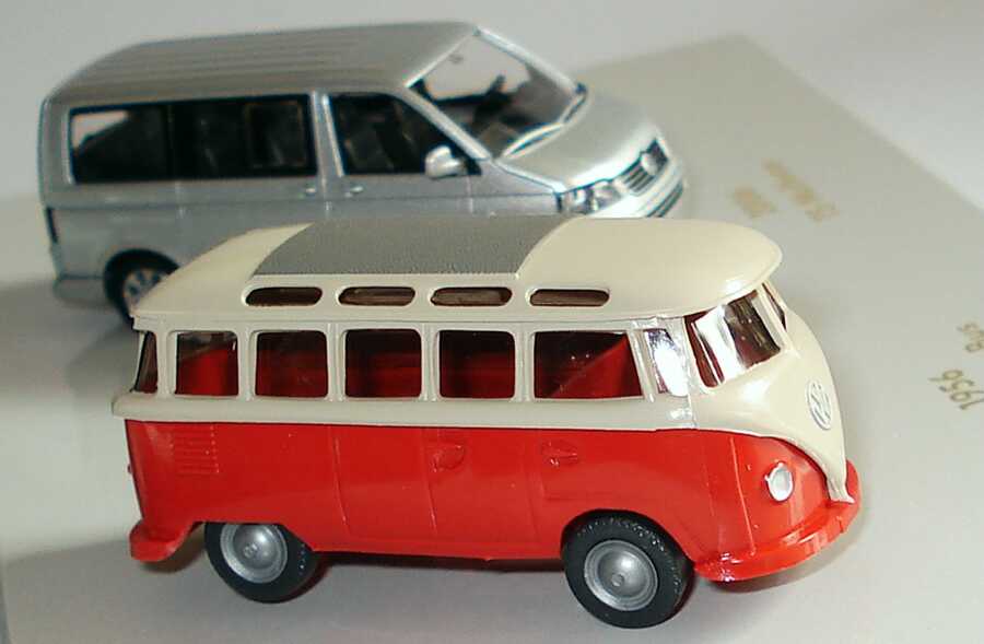 Foto 1:87 VW - 50 Jahre Werk Hannover (VW T1 Bus Samba rot/beige + VW T5 Multivan silber in Präsentationsbox) Werbemodell Wiking 7H0099301B