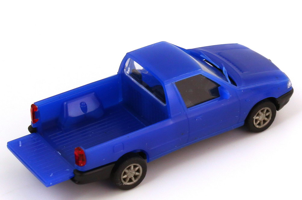 Foto 1:87 VW Caddy II Pickup (Typ 9U) blau CS-Train 97405