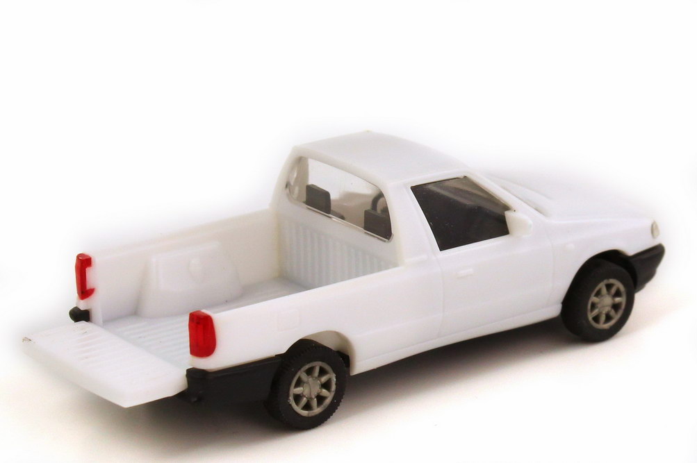 Foto 1:87 VW Caddy II Pickup (Typ 9U) weiß CS-Train 97404