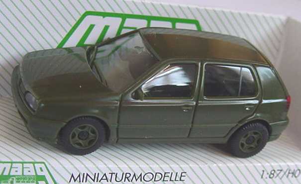 Foto 1:87 VW Golf III GL 4türig Bundeswehr olivgrün Maag 700382