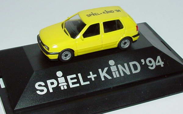Foto 1:87 VW Golf III GL 4türig gelb Spiel + Kind ´94 herpa 180650