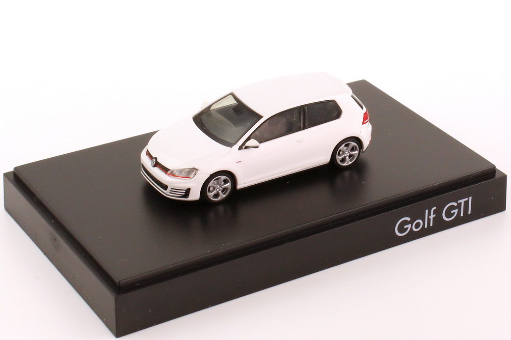 Foto 1:87 VW Golf VII GTI 2013 2türig oryx-weiß Werbemodell Rietze 5G3099301AUJV