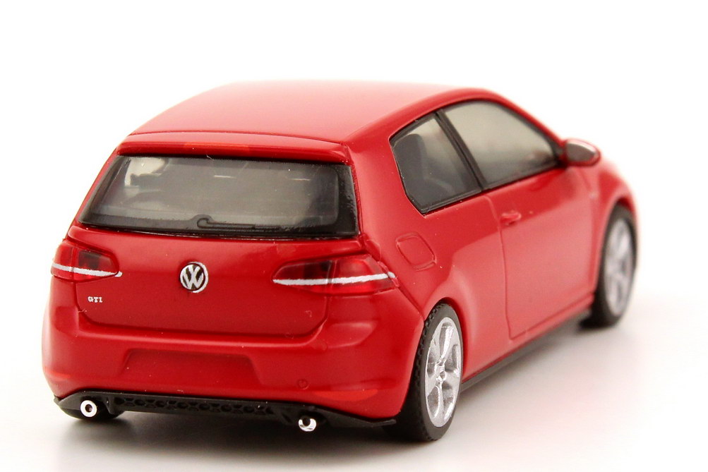 Foto 1:87 VW Golf VII GTI 2013 2türig tornado-rot Werbemodell Rietze 5G3099301ABFC