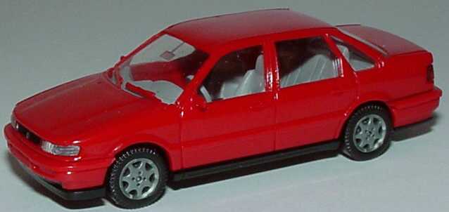 Foto 1:87 VW Passat ´94 signalrot Wiking