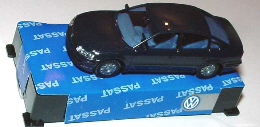Foto 1:87 VW Passat ´97 dunkelblau Werbemodell AMW/AWM