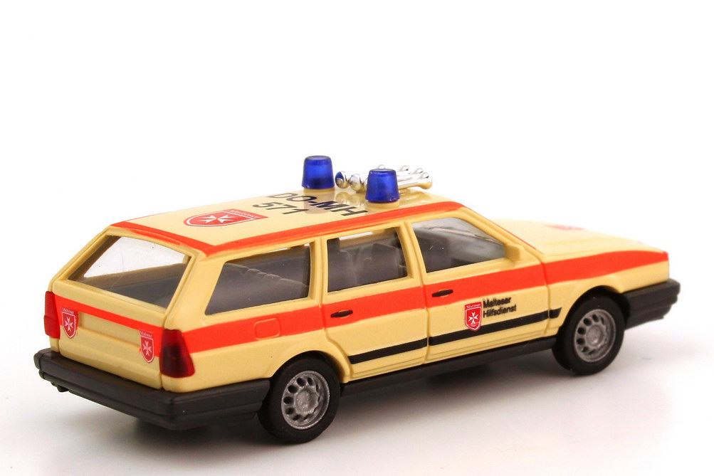 Foto 1:87 VW Passat B2 Variant Facelift NEF Malteser Dortmund, DO-MH 571 Busch 48105