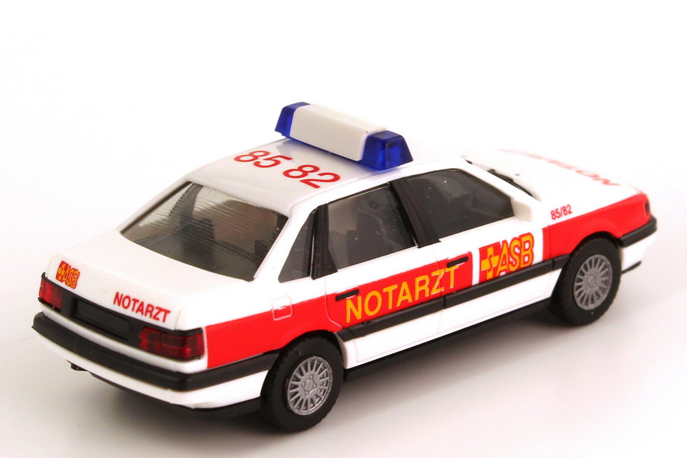 Foto 1:87 VW Passat GL (Typ B3) NEF ASB-Notarzt 85 82 herpa 042093