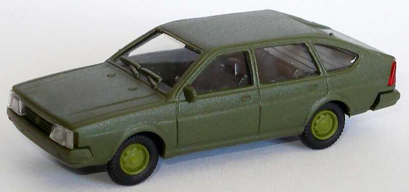 Foto 1:87 VW Passat II Fließheck bundeswehrgrün euromodell