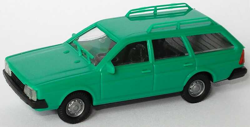 Foto 1:87 VW Passat II Variant mit Dachreeling grün euromodell