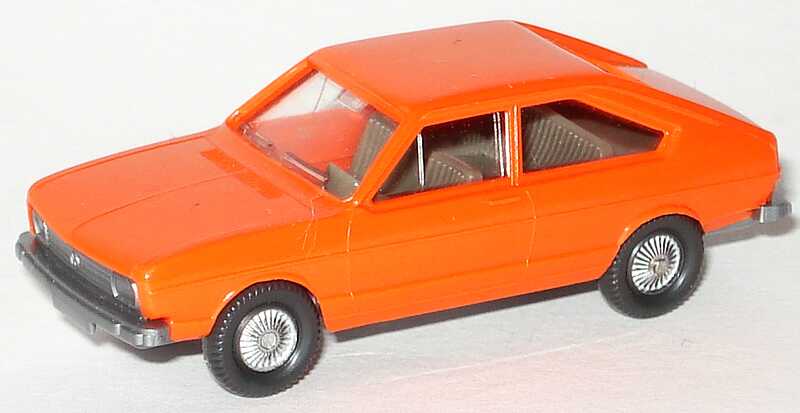 Foto 1:87 VW Passat I rotorange Wiking 048