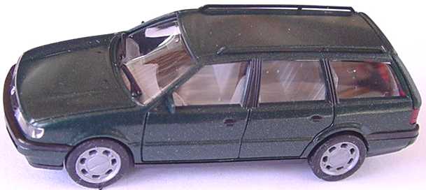 Foto 1:87 VW Passat Variant ´94 dunkelgrün-met. herpa 031660