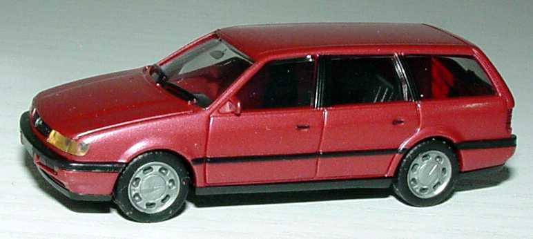 Foto 1:87 VW Passat Variant ´94 (ohne Dachreeling) rot-met. herpa 032056
