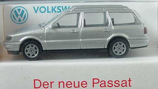 Foto 1:87 VW Passat Variant (Typ B4) silber-met. Der neue Passat Werbemodell Wiking