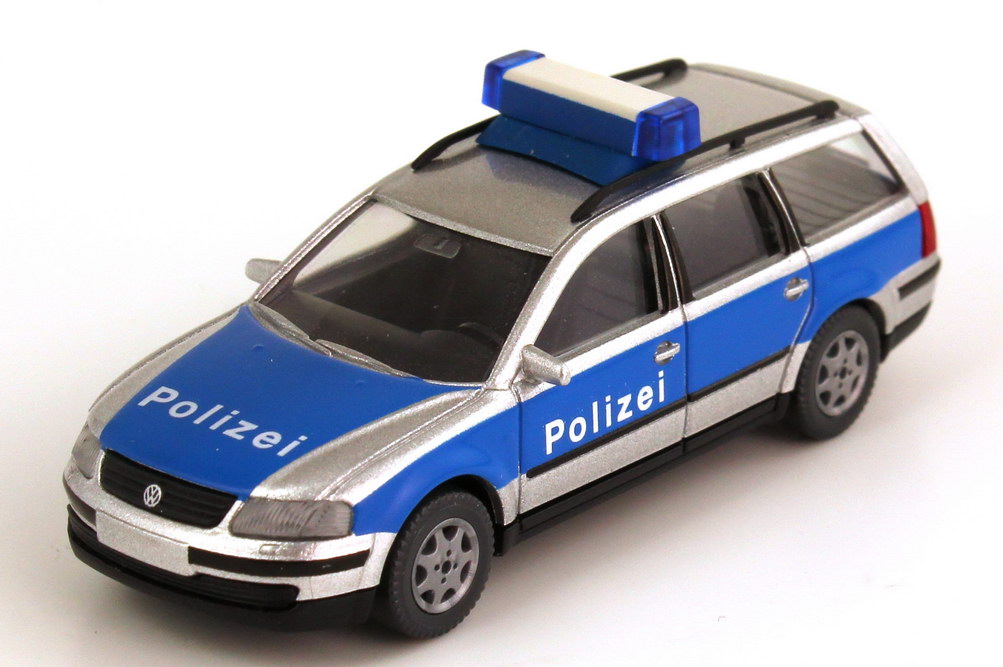 Foto 1:87 VW Passat Variant (Typ B5) Polizei silber/blau Wiking 10419