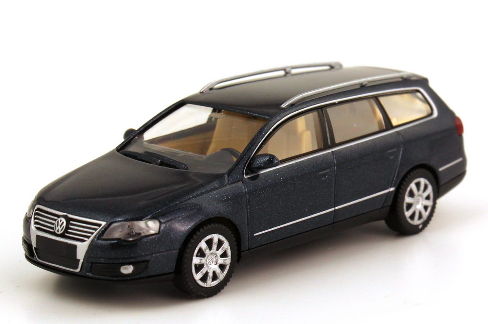 Foto 1:87 VW Passat Variant (Typ B6) blue-graphit-met. Wiking 06502