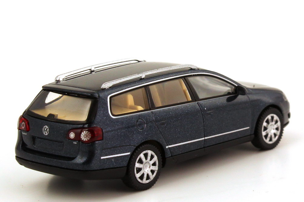 Foto 1:87 VW Passat Variant (Typ B6) blue-graphit-met. Wiking 06502