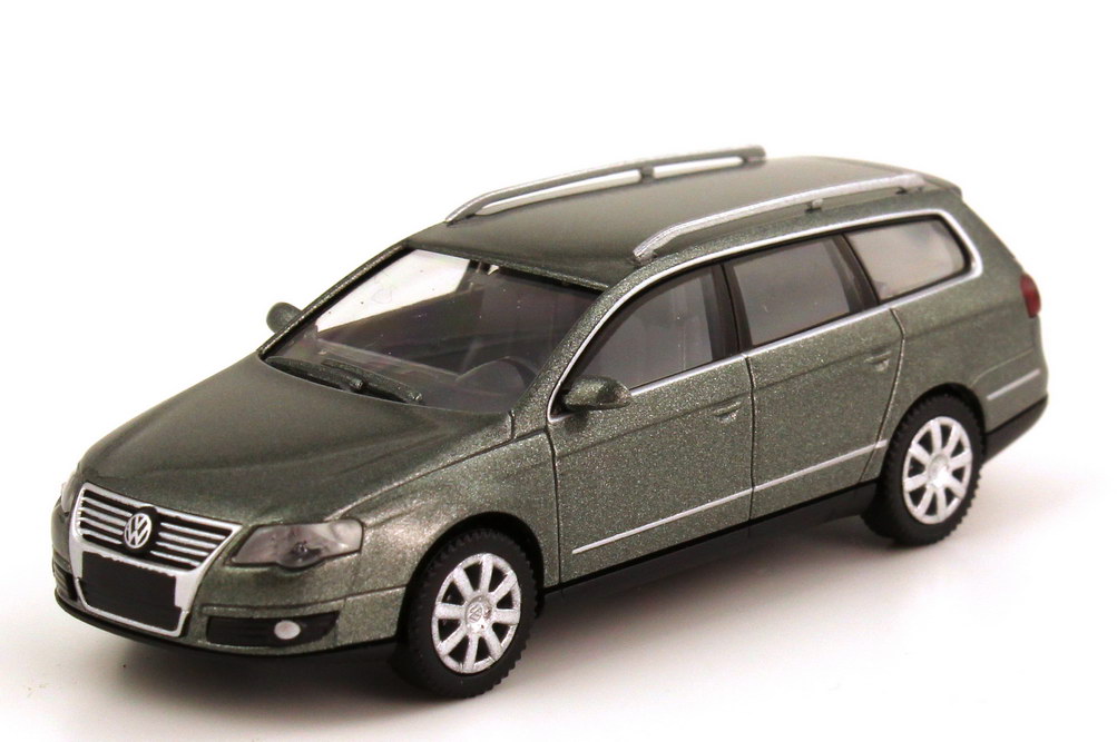 Foto 1:87 VW Passat Variant (Typ B6) granit-green-met. Wiking 06501