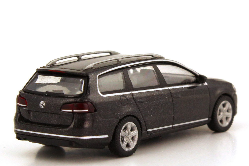 Foto 1:87 VW Passat Variant (Typ B7) 2010 mocca-anthrazit-perleffekt Wiking 3AF099301C8Z