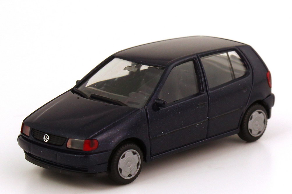Foto 1:87 VW Polo III 4türig (Typ 6N) dunkelblau-met. herpa 031752