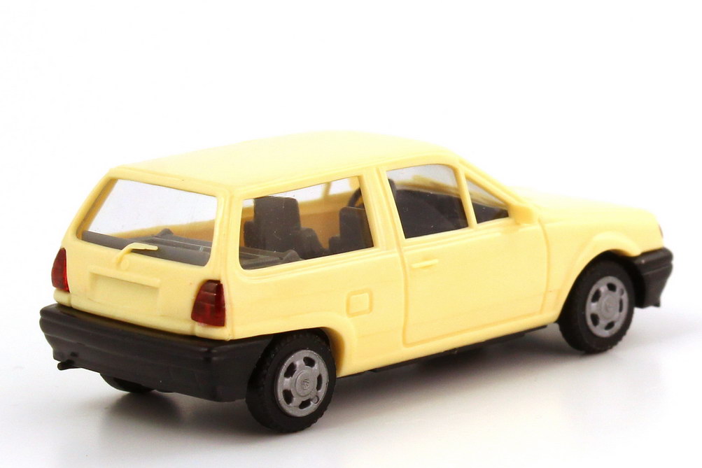 Foto 1:87 VW Polo II Steilheck (Typ 86C) hellelfenbein AMW/AWM 0040