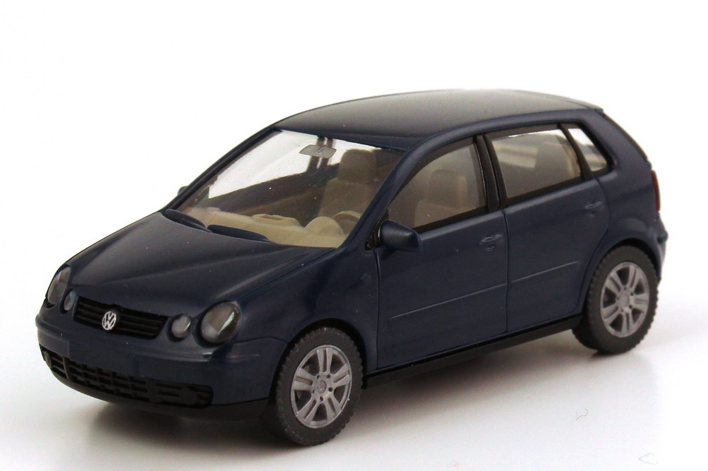 Foto 1:87 VW Polo IV 2002 (Typ 9N) 4türig stahlblau Wiking 03403