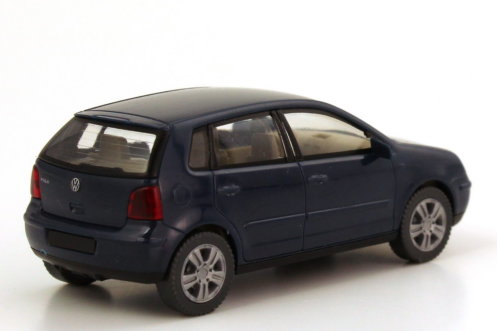 Foto 1:87 VW Polo IV 2002 (Typ 9N) 4türig stahlblau Wiking 03403