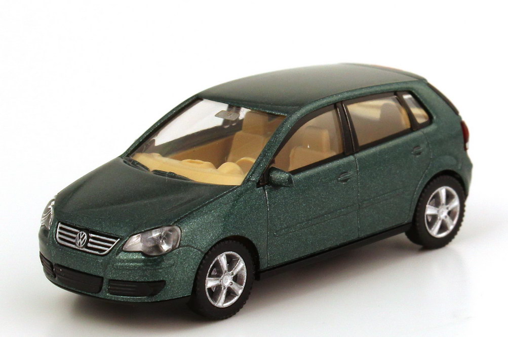 Foto 1:87 VW Polo IV Facelift 2005 4türig (Typ 9N3) fairway-green-met. Wiking 03438