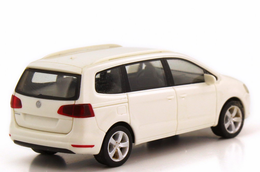 Foto 1:87 VW Sharan II (Typ 7N) 2010 candyweiß herpa 7M0099301B9A