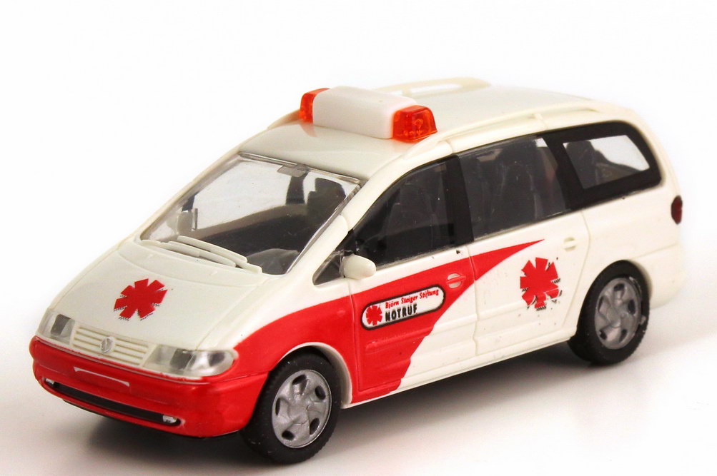 Foto 1:87 VW Sharan I (Typ 7M) Björn Steiger Stiftung Rietze 20768