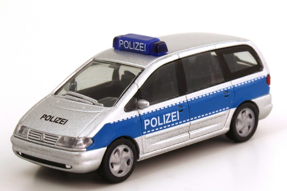 Foto 1:87 VW Sharan I (Typ 7M) Polizei Hamburg silber/blau Rietze 50785