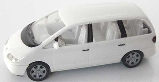 Foto 1:87 VW Sharan weiß (IA weiß)(oV) herpa 021845