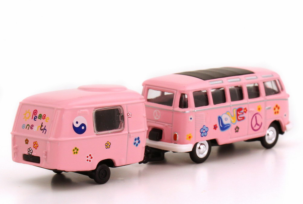 Foto 1:87 VW T1 Bus Samba mit Hymer Eriba Puck Wohnanhänger rosa Love and Peace Schuco 25446