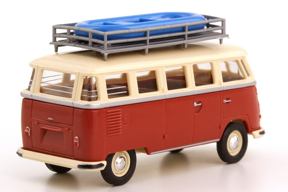 Foto 1:87 VW T1 (T1b) Mindersamba Bus siegellack-rot/beige mit Dachgepäckträger und Schlauchboot Brekina 31815