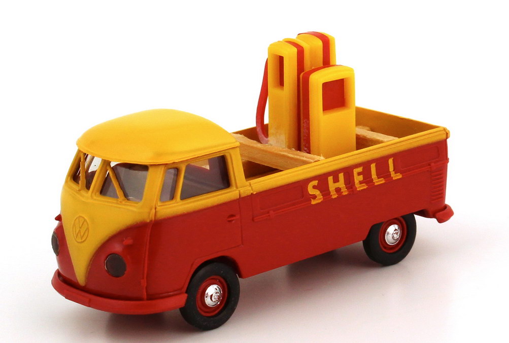 Foto 1:87 VW T1 (T1b) Pritsche Shell mit Zapfsäulen als Ladung Brekina 32923
