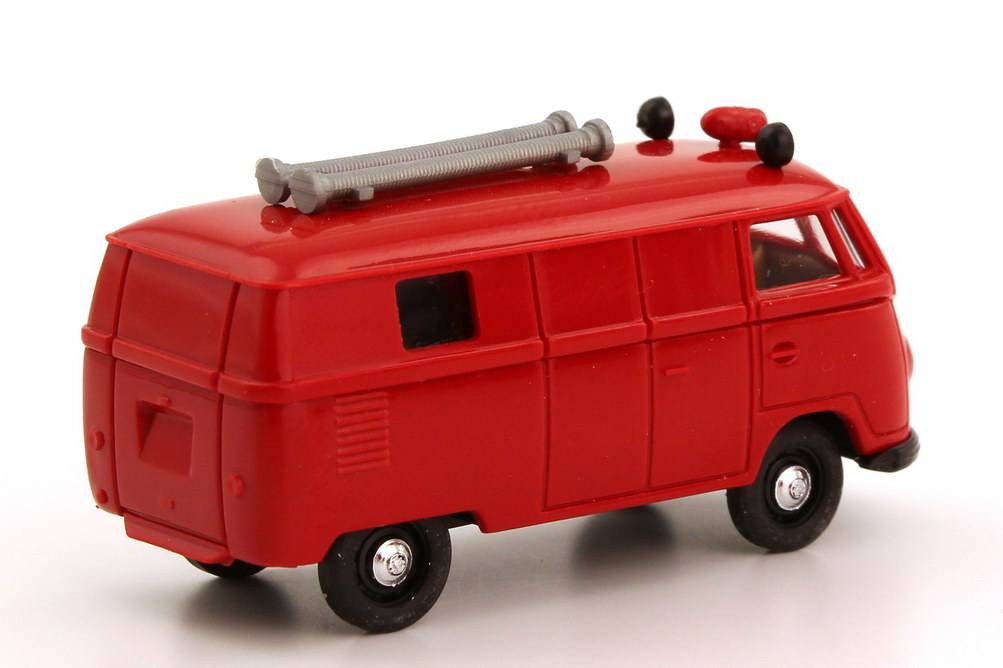 Foto 1:87 VW T1 (T1a) Kasten mit Seitenfenster und Rohre auf Dach Feuerwehr rot Brekina 90400