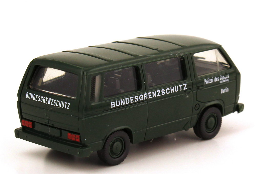Foto 1:87 VW T3 Bus BGS Bundesgrenzschutz Berlin Polizei des Bundes Info/Werbung Roco Minitanks 546