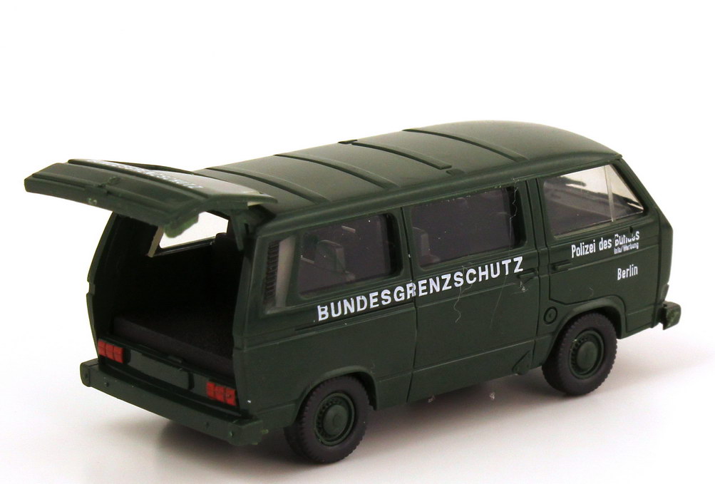 Foto 1:87 VW T3 Bus BGS Bundesgrenzschutz Berlin Polizei des Bundes Info/Werbung Roco Minitanks 546