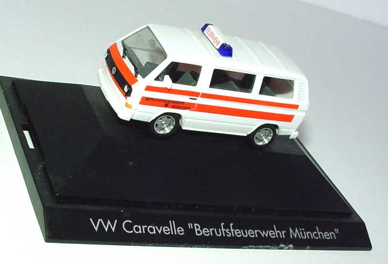 Foto 1:87 VW T3 Bus Caravelle Berufsfeuerwehr München herpa 182881