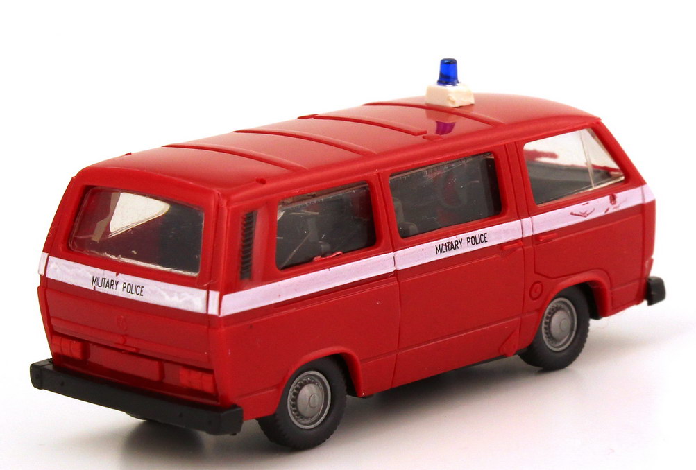 Foto 1:87 VW T3 Bus US Army Military Police rot Roco Minitanks AusSet814