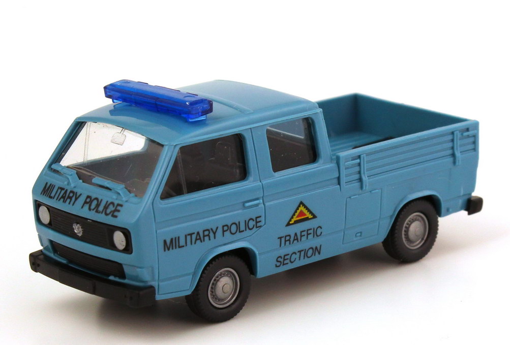 Foto 1:87 VW T3 Doka Pritsche US Army Military Police Traffic Section Roco Minitanks AusSet577