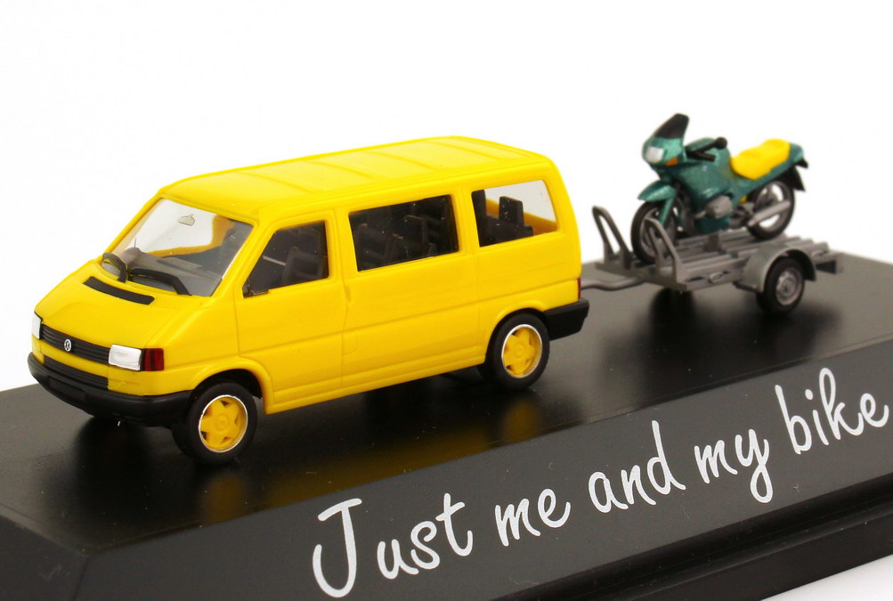 Foto 1:87 VW T4 Bus gelb mit Anhänger und BMW R 1100 RS Just me and my bike herpa 181846