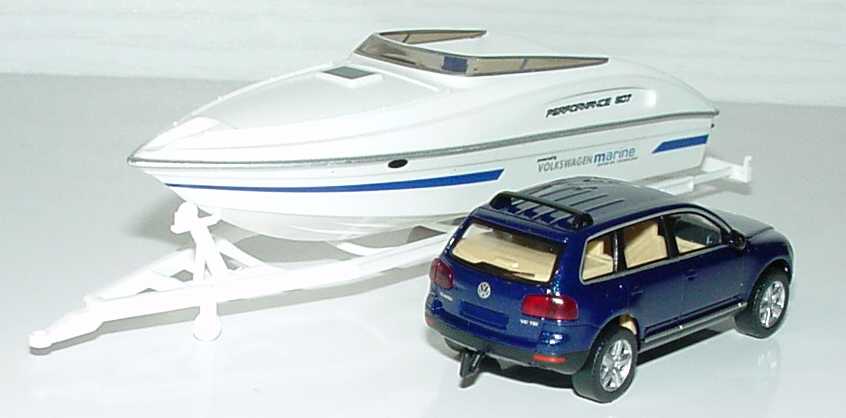 Foto 1:87 VW Touareg ravennablau-met. mit Speedboot Performance 807 Werbemodell Wiking 7L0099301A
