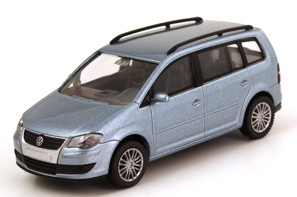 Foto 1:87 VW Touran Facelift (Typ 1T GP) arcticblue-silver-met. Wiking 30539