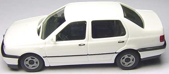 Foto 1:87 VW Vento GL weiß herpa 021203