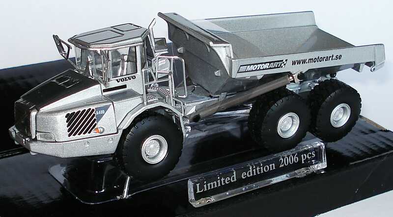 Foto 1:87 Volvo A40D Knickgelenkter Dumper silber-met. Limited Edition 2006 pcs MotorArt 13145