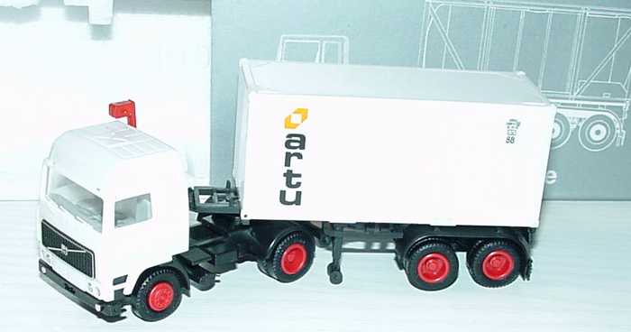 Foto 1:87 Volvo F12 Globetrotter 20-CoSzg 2/2 Artu herpa