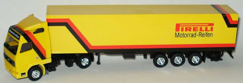 Foto 1:87 Volvo FH 16 Globetrotter Fv KoSzg 2/3 Pirelli Motorrad-Reifen Roco 1593