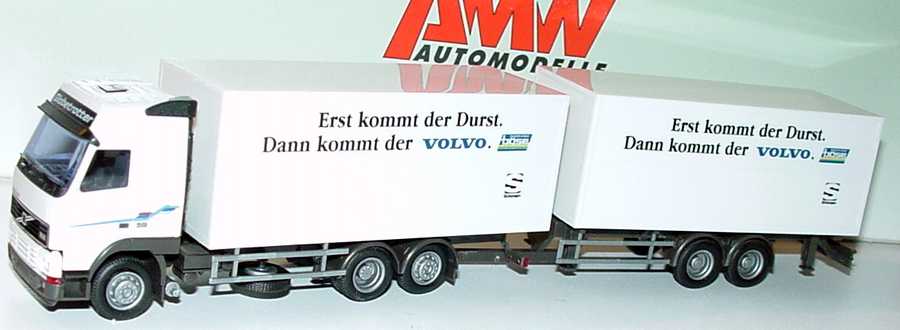 Foto 1:87 Volvo FH Globetrotter GetränkeKoTanHgz 3/2 Erst kommt der Durst. Dann kommt der Volvo. AMW/AWM