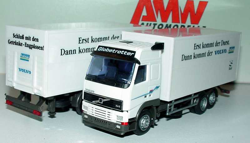 Foto 1:87 Volvo FH Globetrotter GetränkeKoTanHgz 3/2 Erst kommt der Durst. Dann kommt der Volvo. AMW/AWM