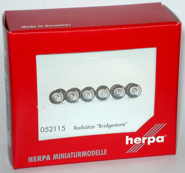 Foto 1:87 herpa Lkw-Radsatz Bridgestone für 6 Achsen herpa 052115